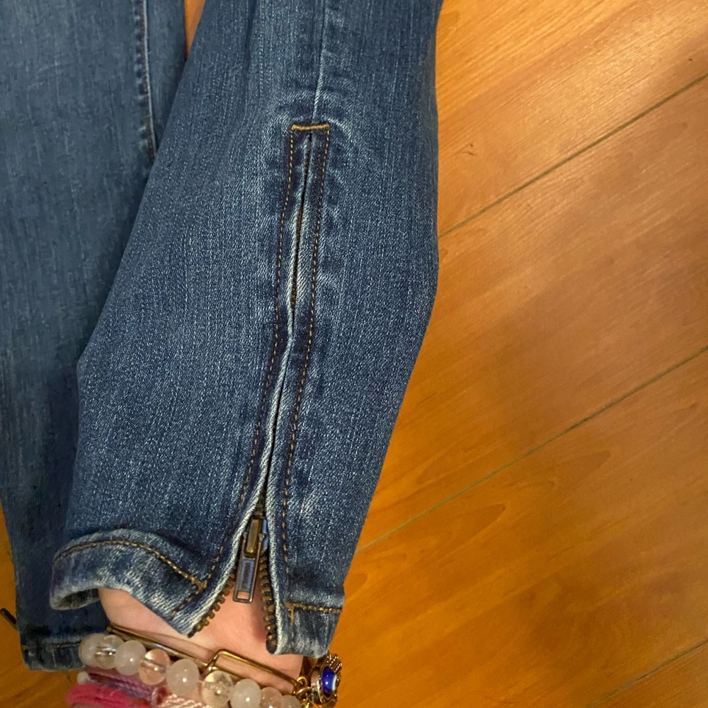 LOFT size 10 modern skinny ankle jeans. Such nice quality!